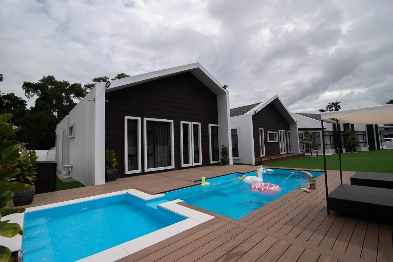 Atas Villa Melaka 0*, Malacca